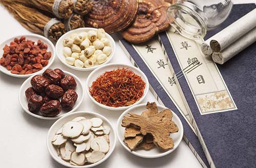 义诊通知：小耳朵大乾坤中医特色耳穴疗法